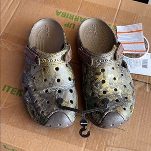 COPY - Men’s Camo crocs NEW size 8